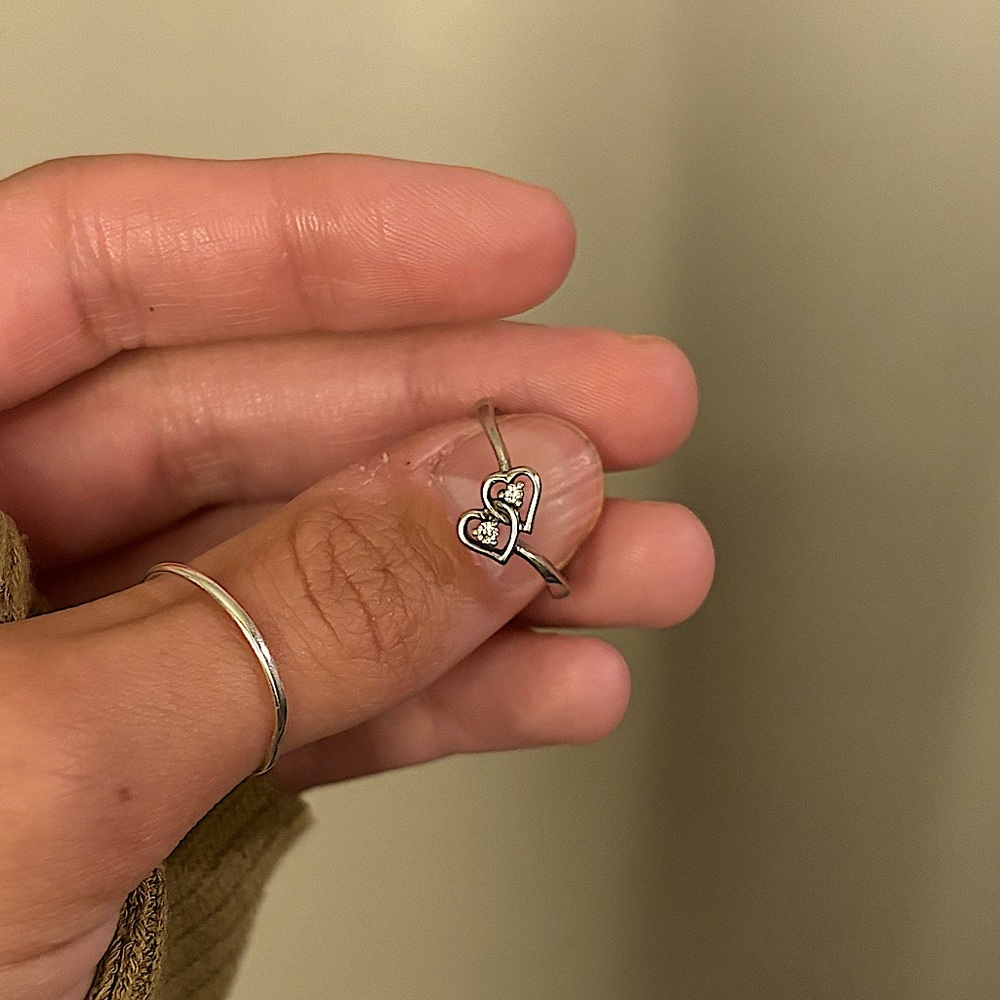 vintage custom made 14kt white gold w| 2 heart VVS diamonds 🩶 - Picture 3 of 6